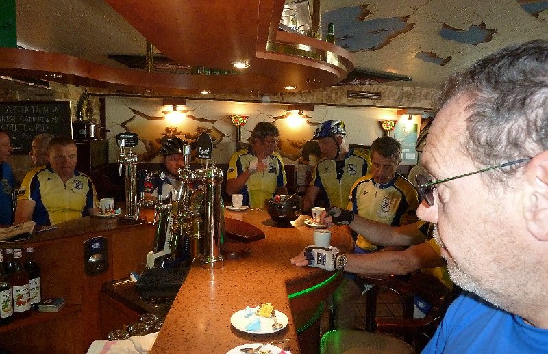 2011-07-03 60 Un cafe avant de repartir.JPG